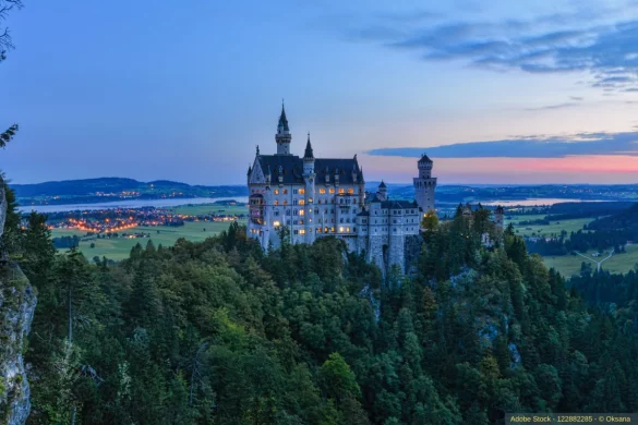 In diesem Artikel erfahren Sie alles wissenswerte darüber wie König Ludwig Schloss Neuschwanstein mit moderner Technik ausstattete...